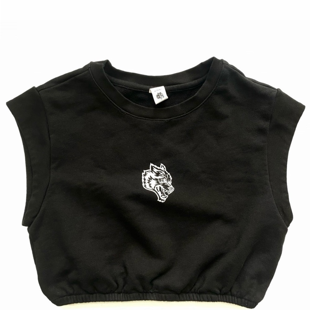 Darc Sports Black Cropped Sleeveless Top with Wolf Logo